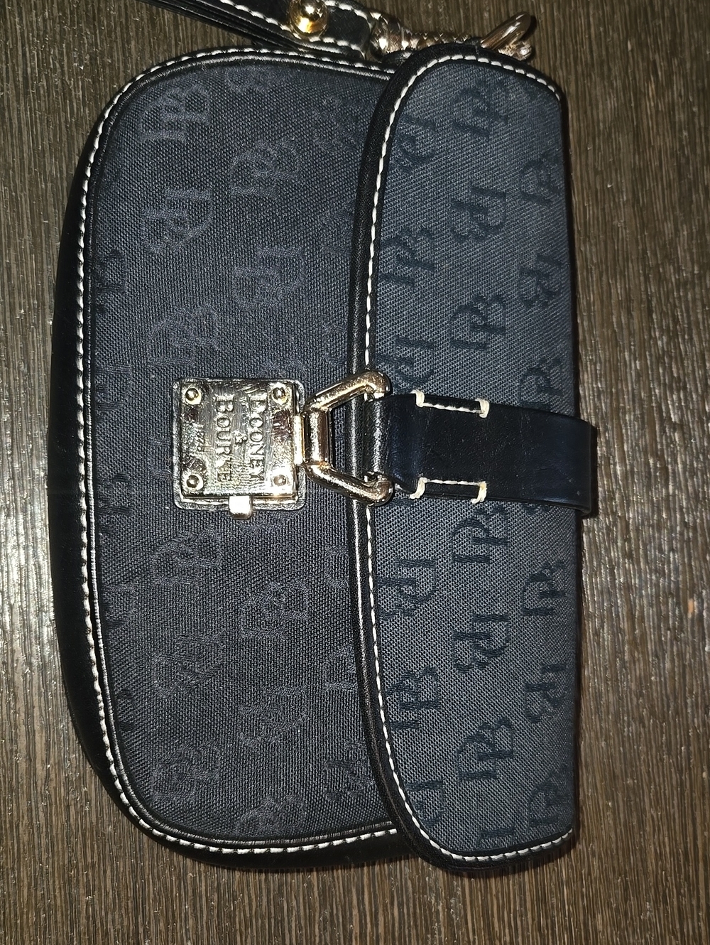 Dooney & Bourke Black Wristlet Hardware